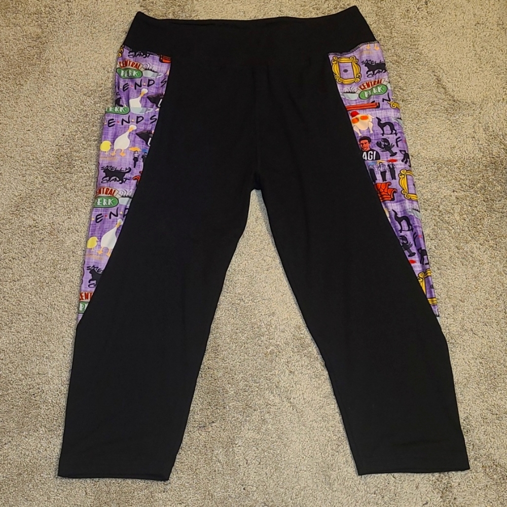 NWOT - Barker Basic Comforts Friends TC Capri Legging